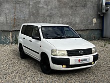 Toyota Probox, 2004  320 000 ₽